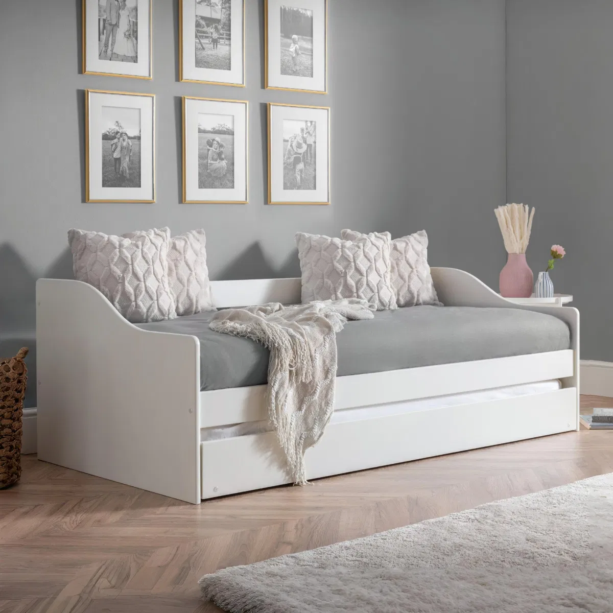 Julian Bowen Elba Day Bed