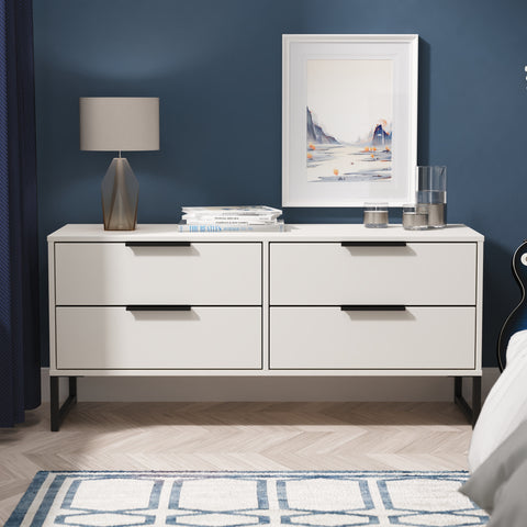 Hong Kong (Black Sleigh Legs) 4 Drawer Bed Box